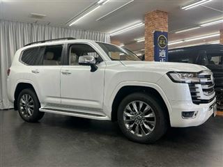 2026 TOYOTA LAND CRUISER ZX photo 4