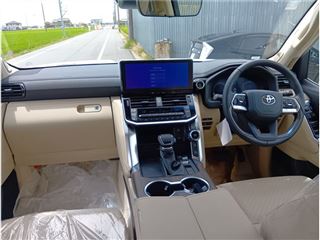 2026 TOYOTA LAND CRUISER Rear entertainment system / Cool box / Modellista / ZX photo 3