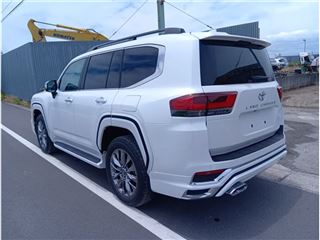 2026 TOYOTA LAND CRUISER Rear entertainment system / Cool box / Modellista / ZX photo 2