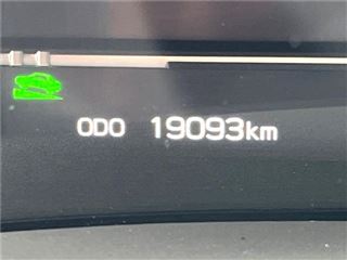 2025 TOYOTA GR86 RZ photo 3