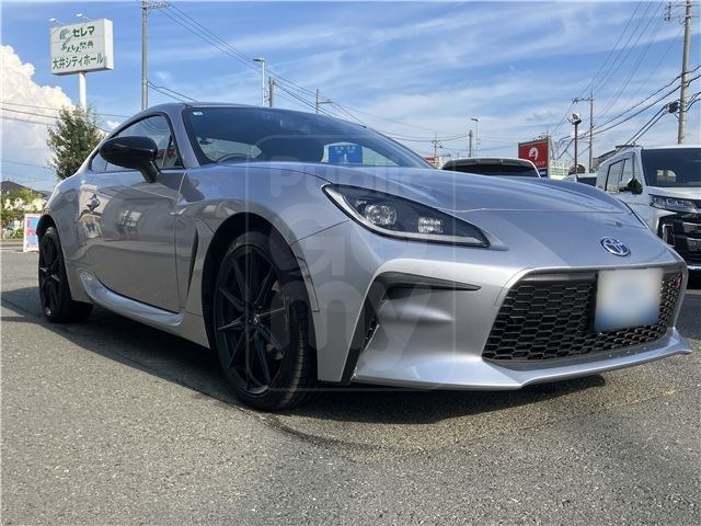 2025 TOYOTA GR86 RZ