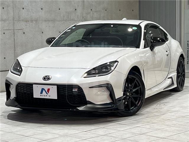 2024 TOYOTA GR86 RZ