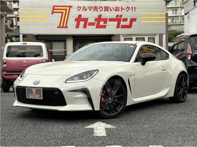 2025 TOYOTA GR86 RZ ★ 1 Owner ★ 6MT ★ Genuine 18-inch Alloy Wheels ★ Brembo Brake Calipers