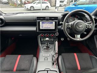 2025 TOYOTA GR86 RZ ★ 1 Owner ★ 6MT ★ Genuine 18-inch Alloy Wheels ★ Brembo Brake Calipers photo 2