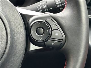 2025 TOYOTA GR86 RZ ★ 1 Owner ★ 6MT ★ Genuine 18-inch Alloy Wheels ★ Brembo Brake Calipers photo 5