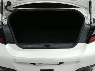 2025 TOYOTA GR86 RZ 2WD photo 4