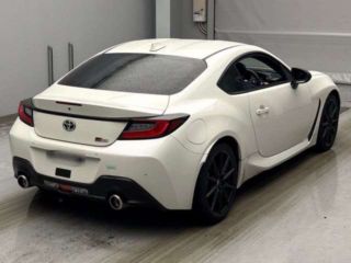2025 TOYOTA GR86 RZ photo 2