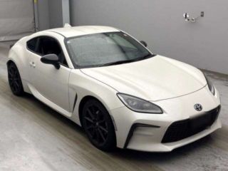 2025 TOYOTA GR86 RZ photo 3
