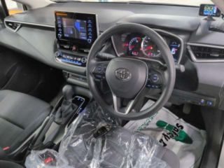2021 TOYOTA COROLLA TOURING G-X Plus photo 3