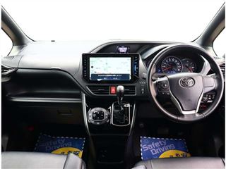 2021 TOYOTA VOXY 2.0 ZS Kirameki III photo 4
