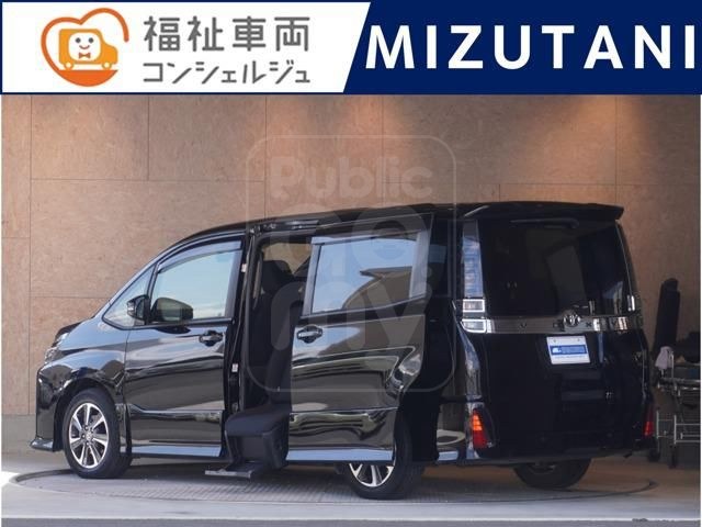 2021 TOYOTA VOXY 2.0 ZS Welcab Side Lift-Up Tilt-Seat