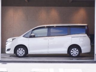2021 TOYOTA NOAH 2.0 Si Welcab Slope Type II SART photo 3