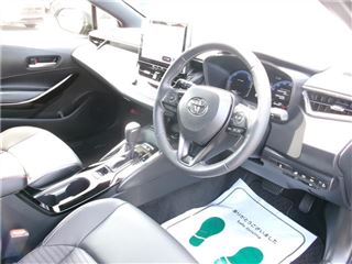 2024 TOYOTA COROLLA TOURING Hybrid WXB ★ Equipped with Toyota Safety Sense! photo 3