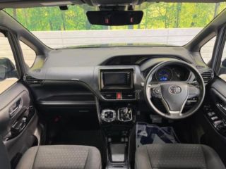 2021 TOYOTA NOAH Hybrid G photo 2