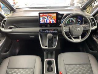 2026 TOYOTA VOXY S-Z 4WD photo 3