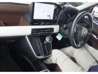 2024 TOYOTA NOAH Hybrid Z Flip Monitor photo 3
