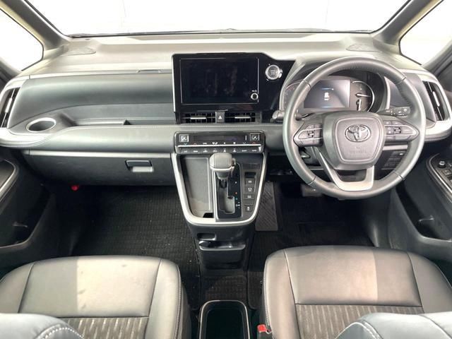 2023 Toyota Noah S-Z photo 3