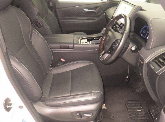 2025 Toyota Alphard Z 4WD photo 5