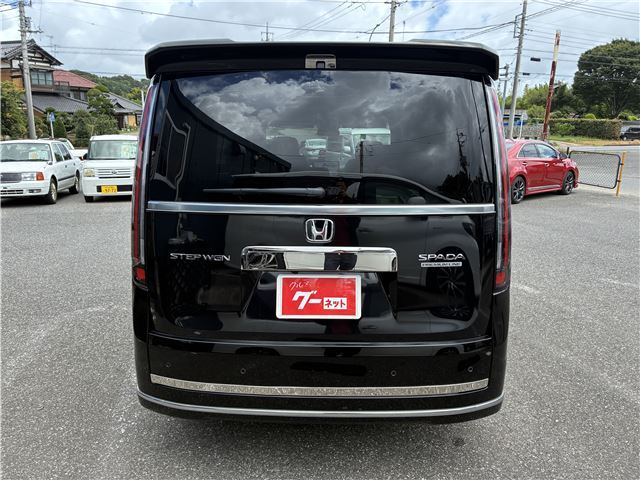 2024 Honda Stepwagon SPADA PREMIUM LINE photo 4