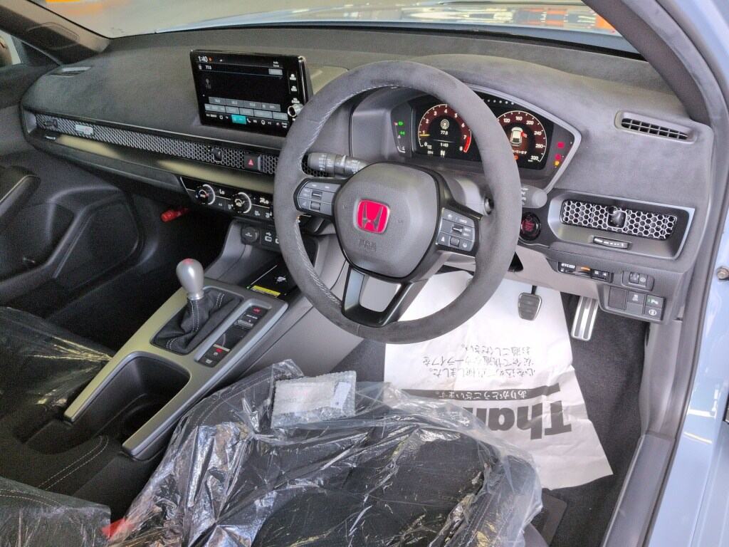 2026 HONDA CIVIC TYPE R RACING BLACK PACKAGE photo 3