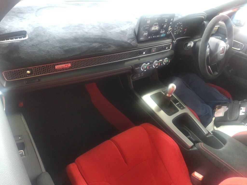 2024 HONDA CIVIC TYPE R photo 3