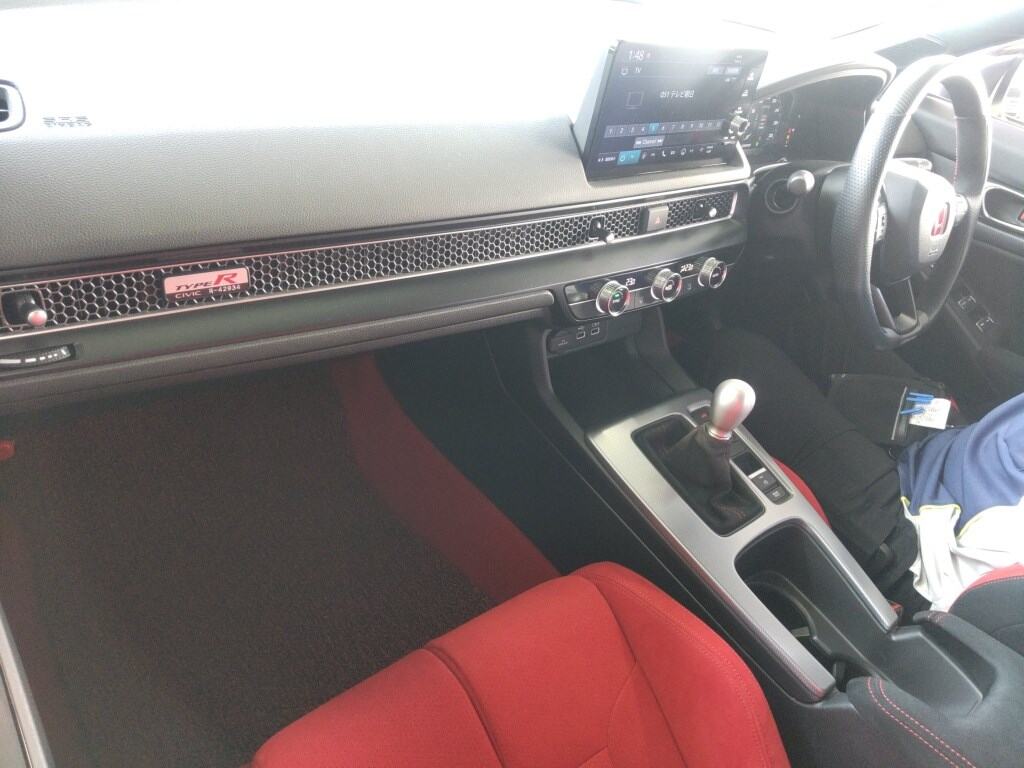 2025 HONDA CIVIC TYPE R photo 3