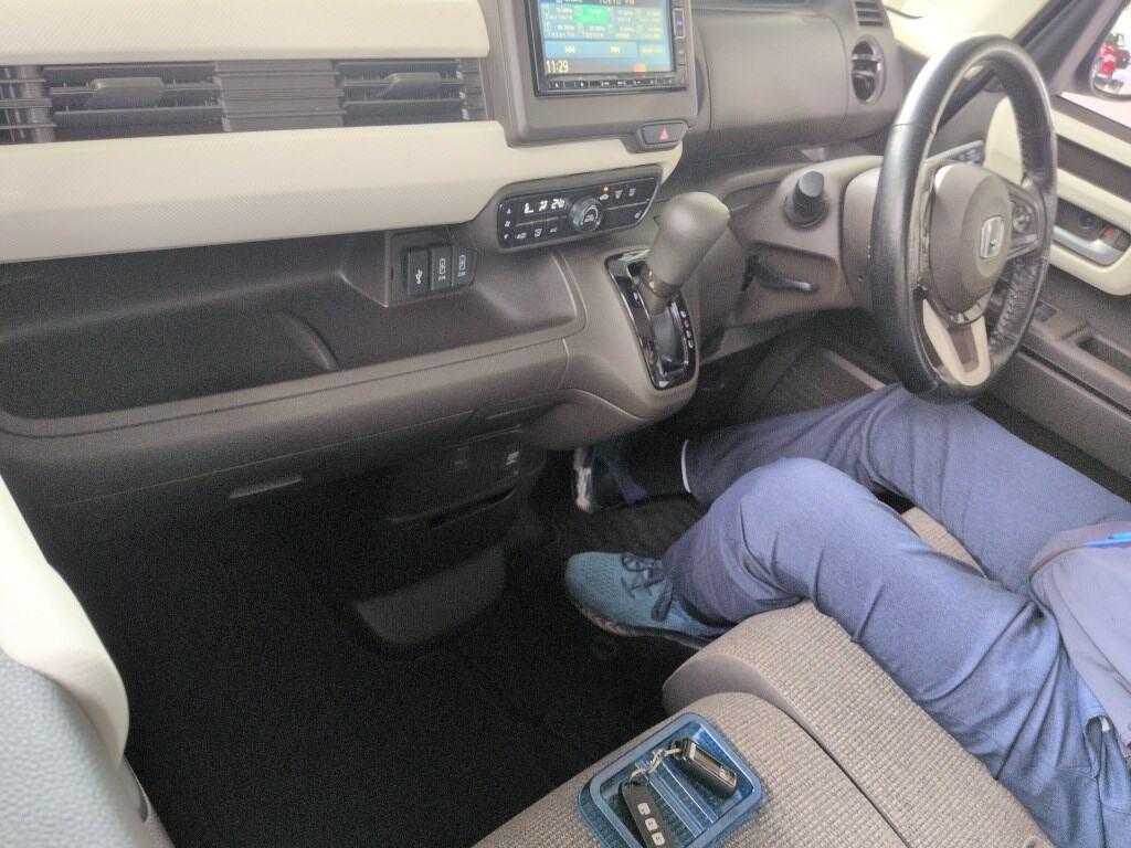 2021 HONDA N-BOX L photo 3