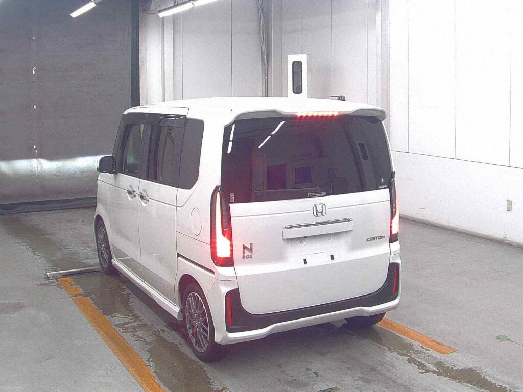 2023 HONDA N-BOX CUSTOM TURBO photo 4