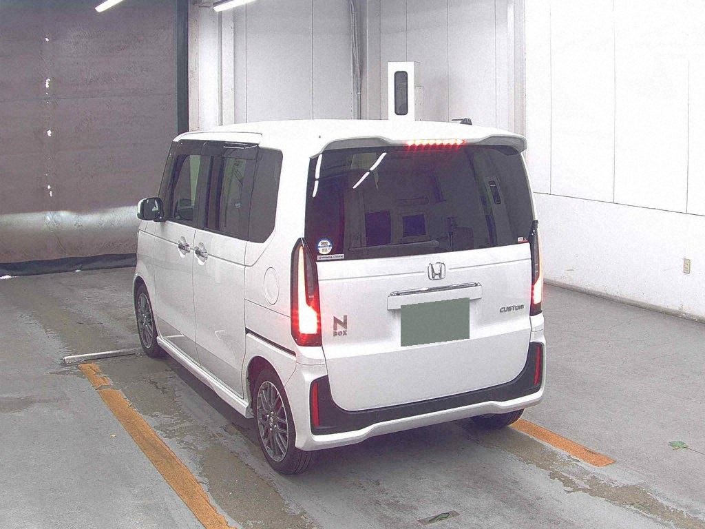 2024 HONDA N-BOX CUSTOM TURBO photo 2
