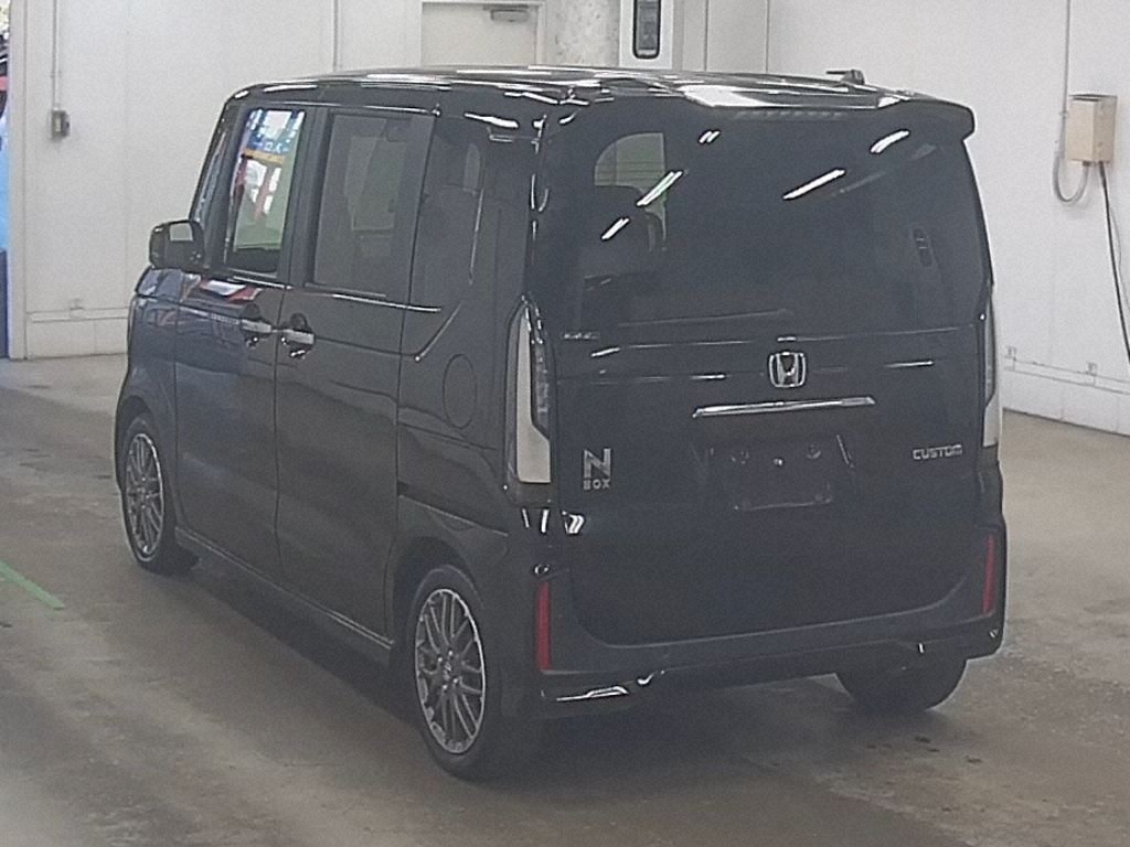 2024 HONDA N-BOX CUSTOM TURBO photo 2