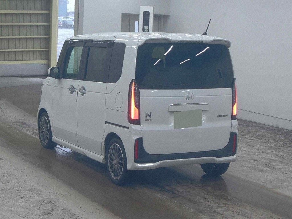 2024 HONDA N-BOX CUSTOM TURBO photo 2