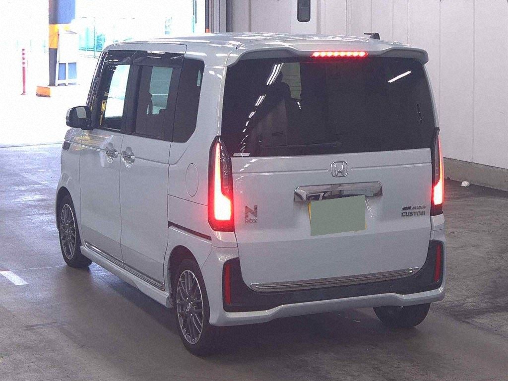 2024 HONDA N-BOX CUSTOM TURBO photo 4