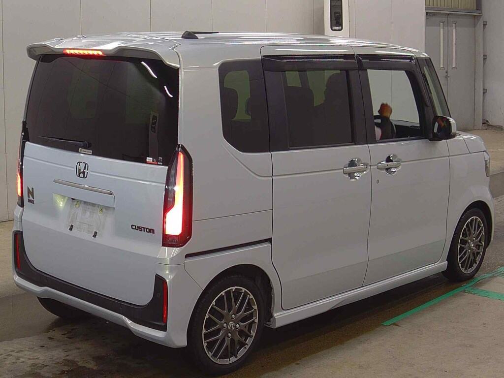 2023 HONDA N-BOX CUSTOM TURBO photo 5