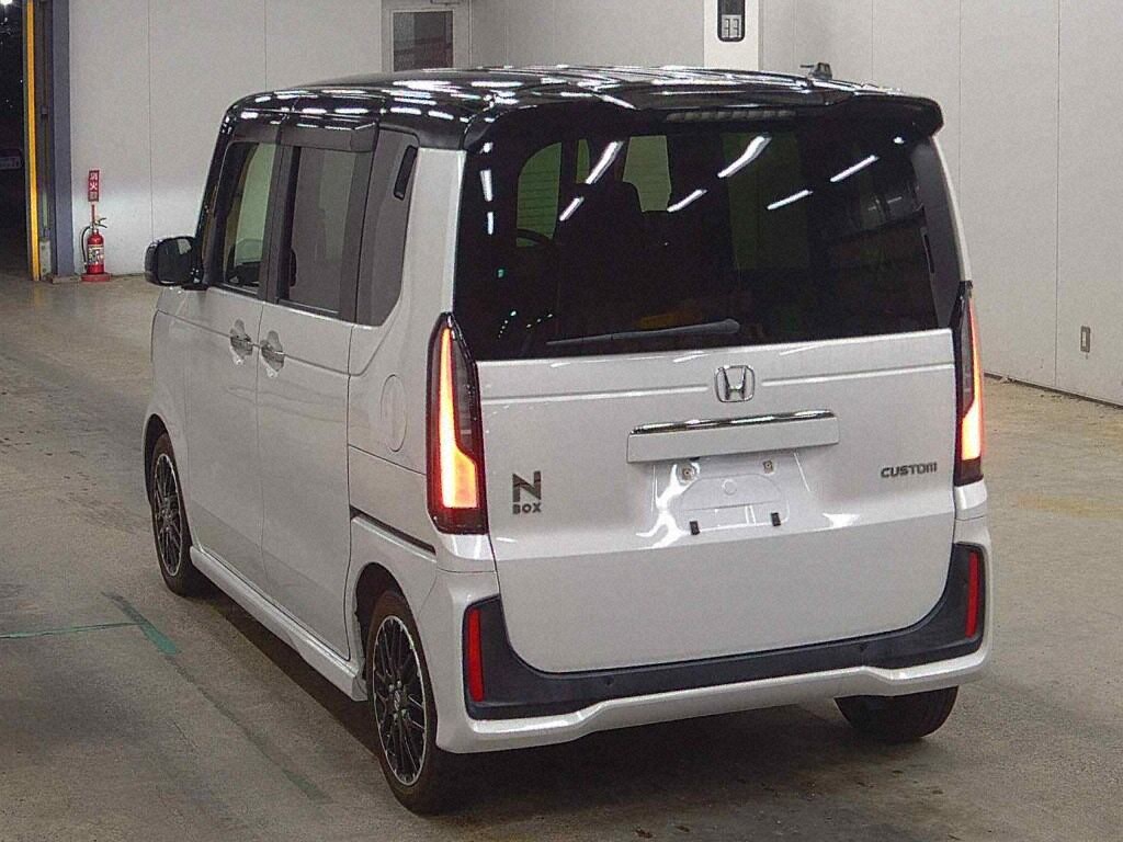 2023 HONDA N-BOX CUSTOM TURBO photo 3