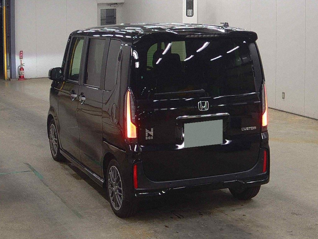 2024 HONDA N-BOX CUSTOM TURBO photo 4
