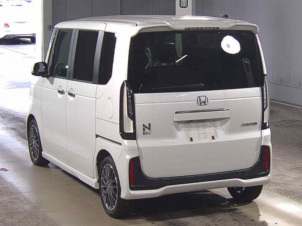 2023 HONDA N-BOX CUSTOM TURBO photo 4