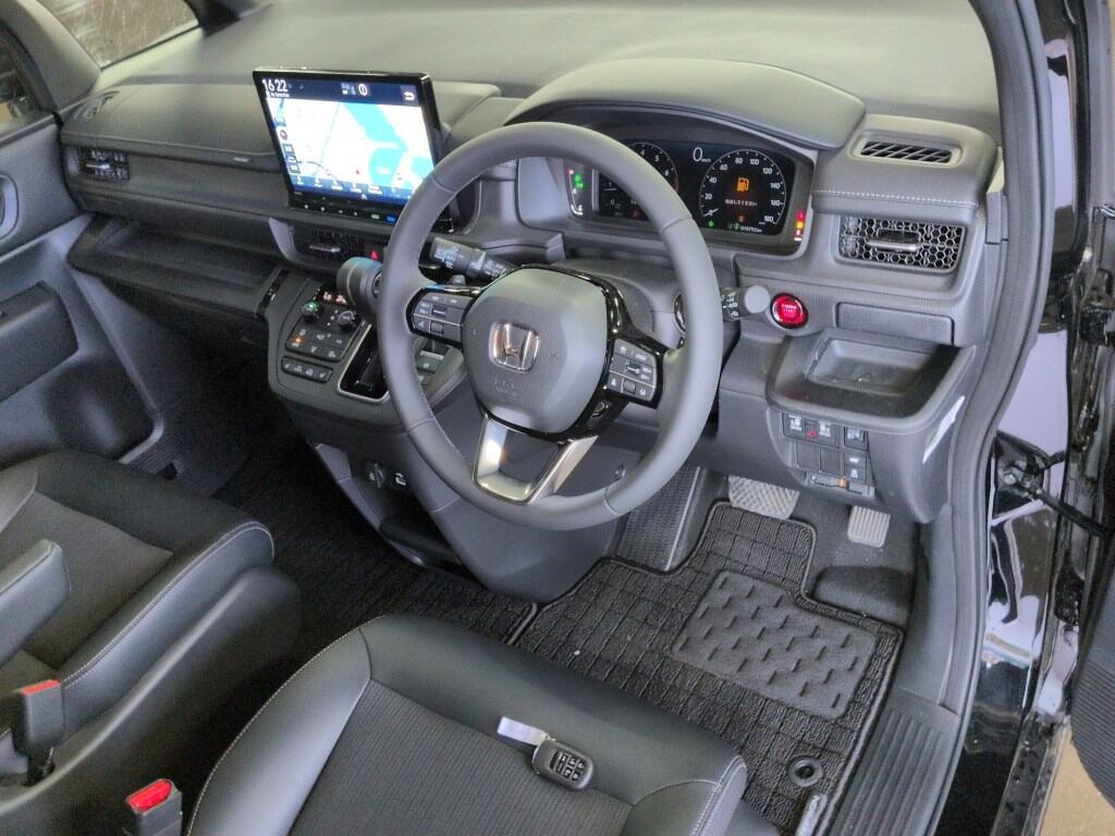 2025 HONDA STEPWAGON SPADA SPADA photo 3