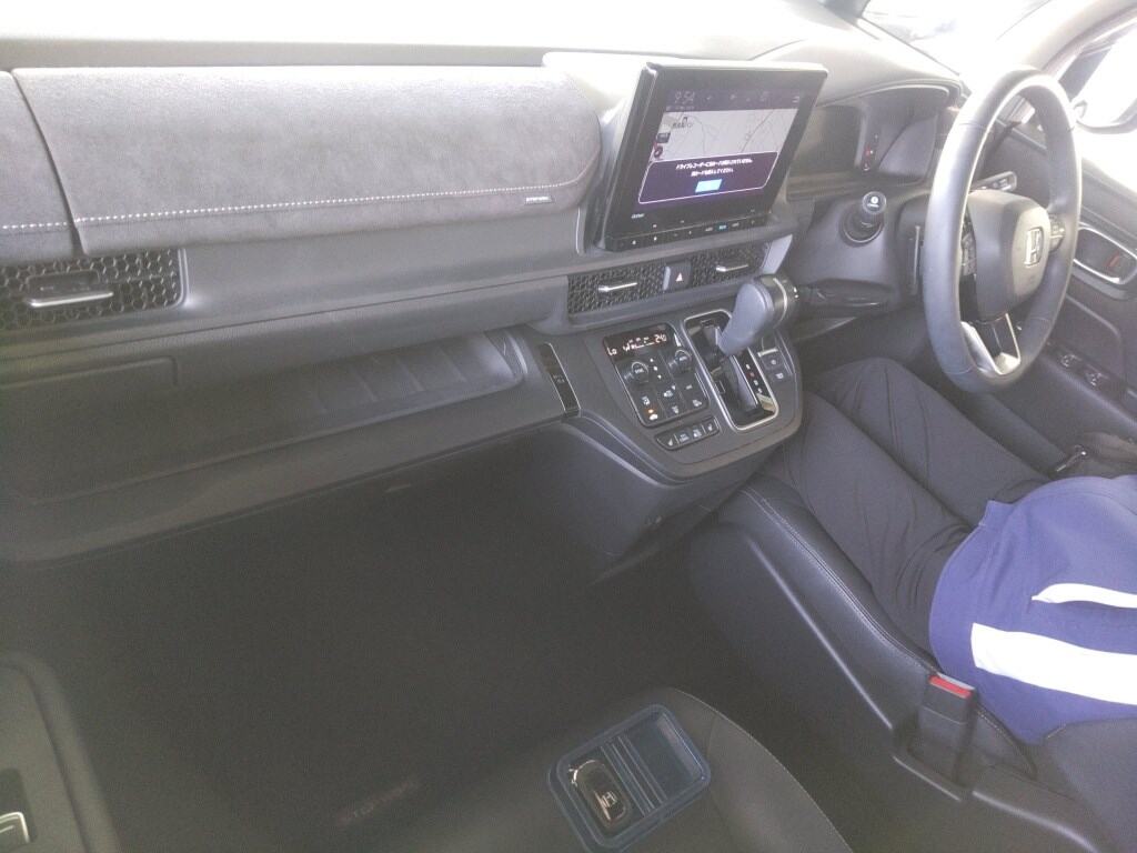 2023 HONDA STEPWAGON SPADA SPADA PREMIUM LINE photo 3