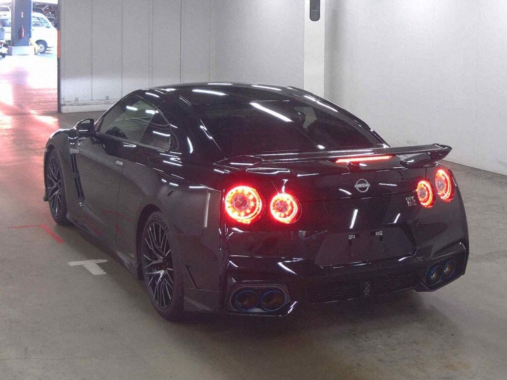 2023 NISSAN GT-R PREMIUM EDITION photo 2