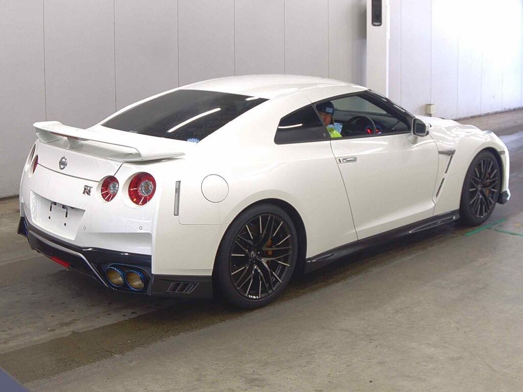 2021 NISSAN GT-R PREMIUM EDITION photo 5