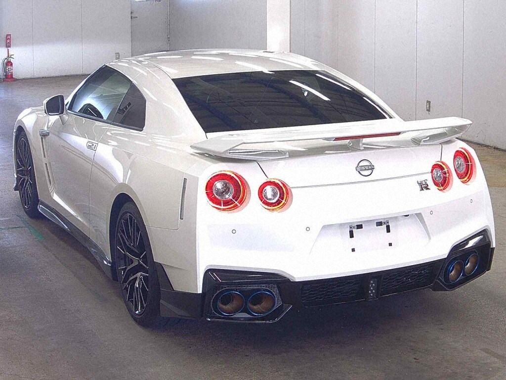 2023 NISSAN GT-R PREMIUM EDITION photo 2