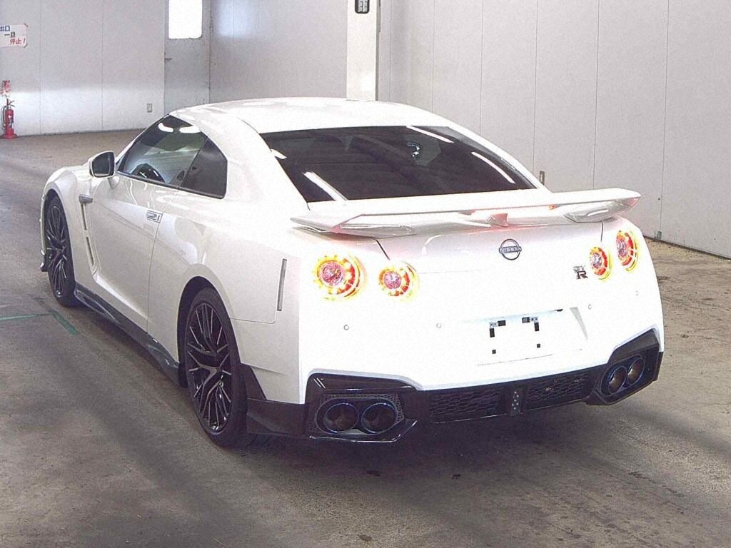 2023 NISSAN GT-R PREMIUM EDITION photo 2