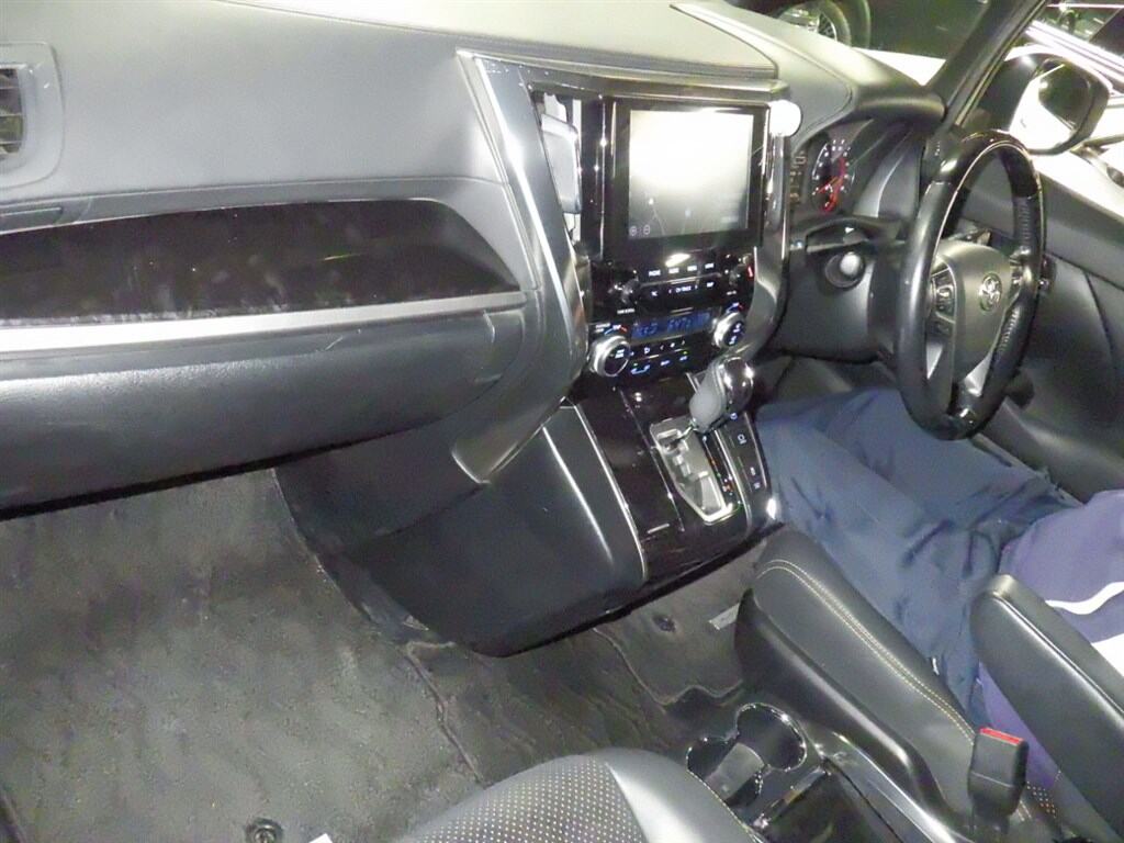 2021 TOYOTA ALPHARD 2.5S TYPE GOLD photo 3