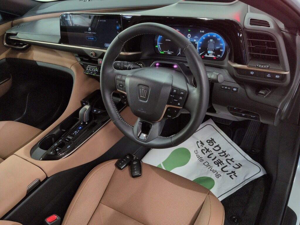 2025 TOYOTA CROWN SPORT SPORT Z (HEV) photo 3