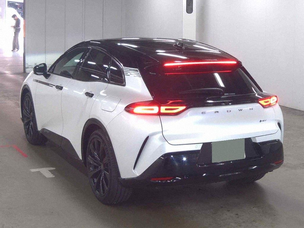 2025 TOYOTA CROWN SPORT SPORT Z (HEV) photo 2