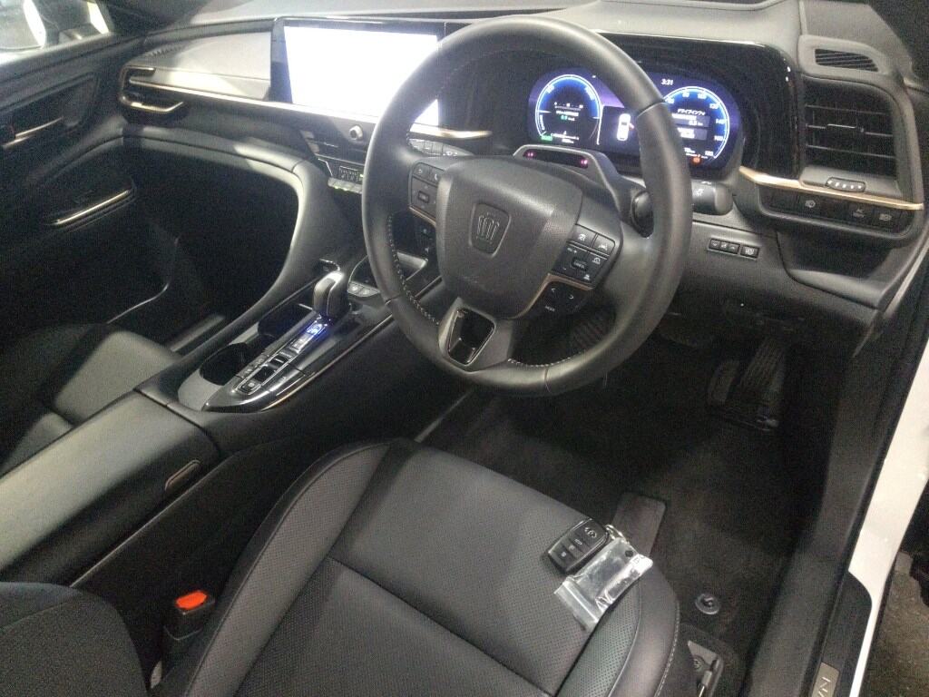 2024 TOYOTA CROWN SPORT SPORT Z (HEV) photo 3