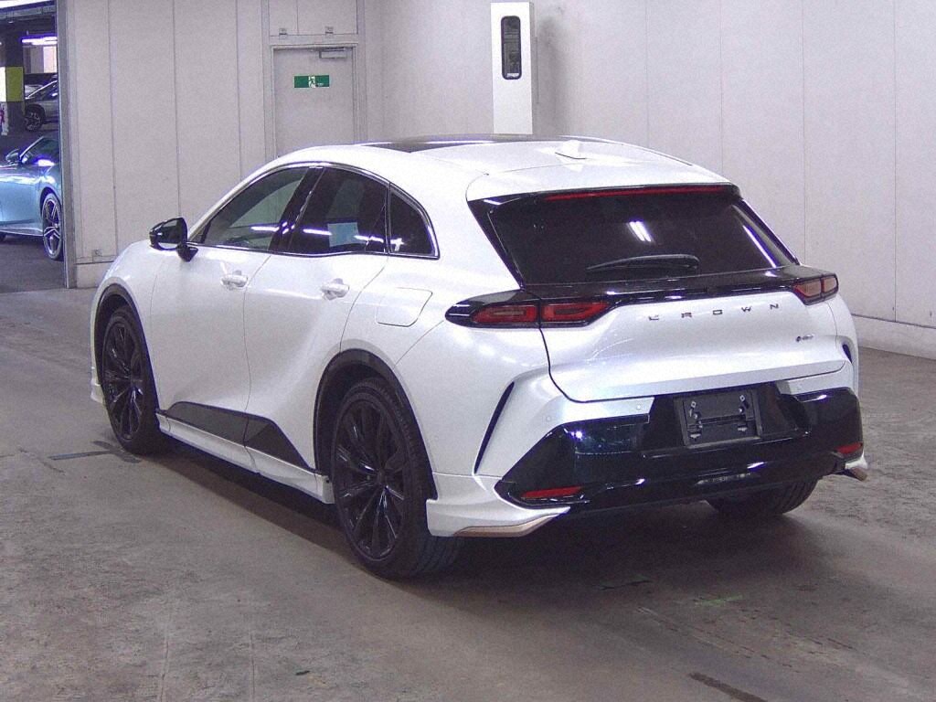 2023 TOYOTA CROWN SPORT SPORT Z (HEV) photo 2