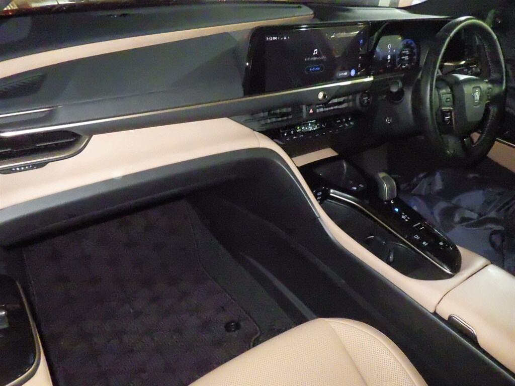 2023 TOYOTA CROWN SPORT SPORT Z (HEV) photo 3