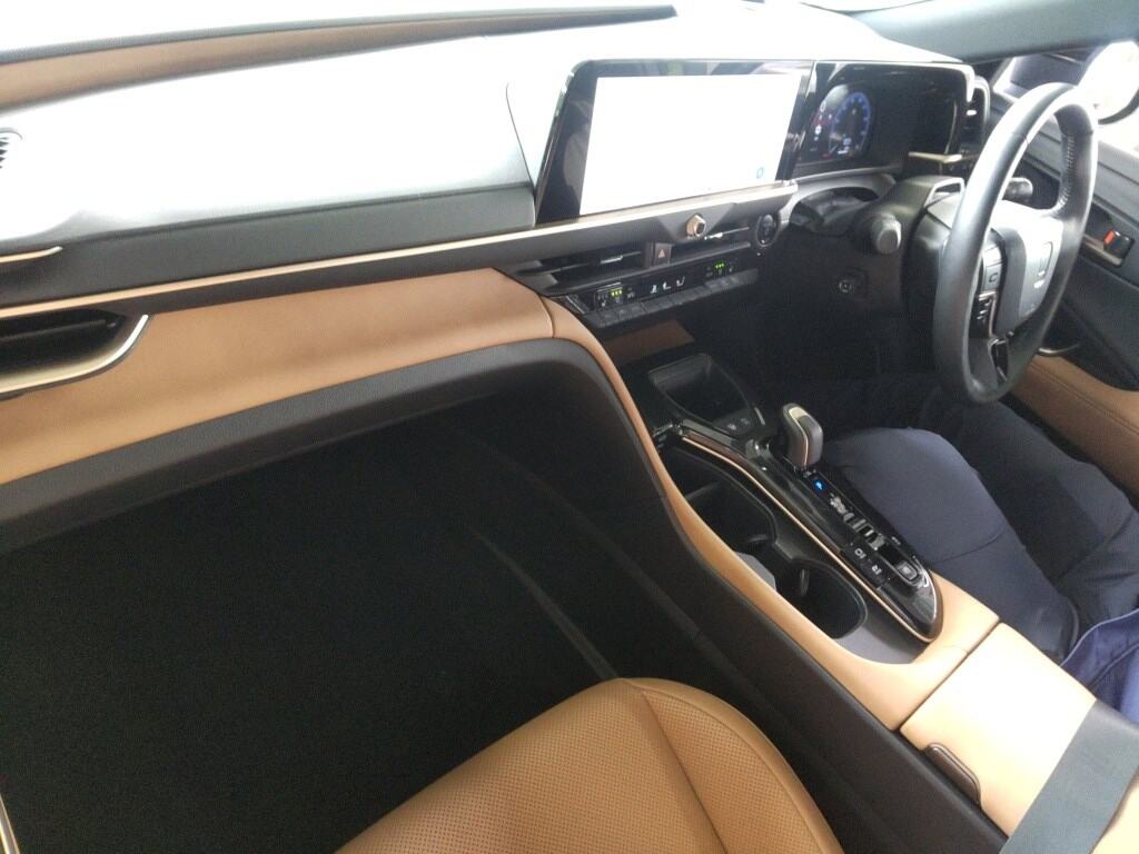 2023 TOYOTA CROWN SPORT SPORT Z (HEV) photo 3