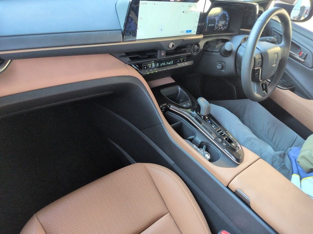 2025 TOYOTA CROWN SPORT SPORT Z (HEV) photo 5
